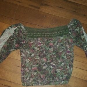 Crop top quarter arm length sleeves